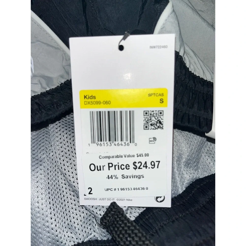 Nike Boys' NSW Amplify Woven Shorts Small NWT‎